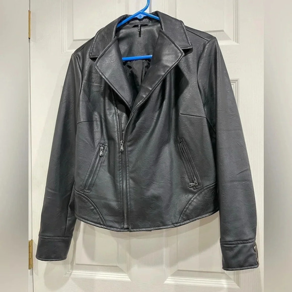 Daisy Fuentes faux Leather Moto Jacket Size Medium Women Black - Picture 1 of 6
